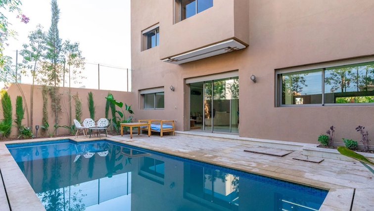 Superbe Villa Meublée À Vendre