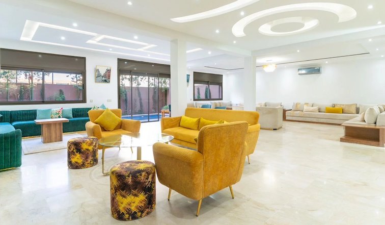 Superbe Villa Meublée À Vendre