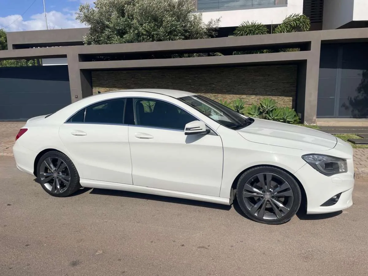 MERCEDES CLA