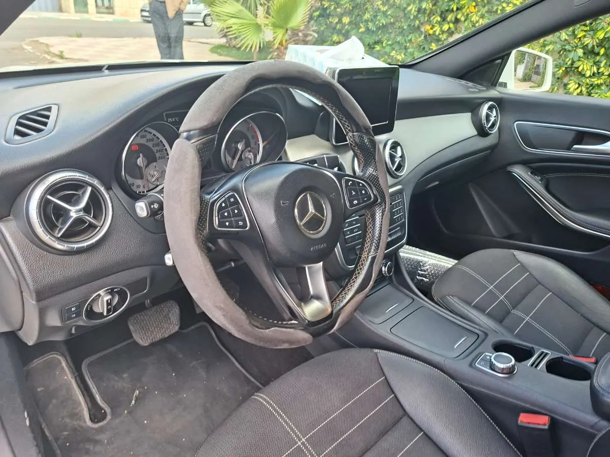 MERCEDES CLA